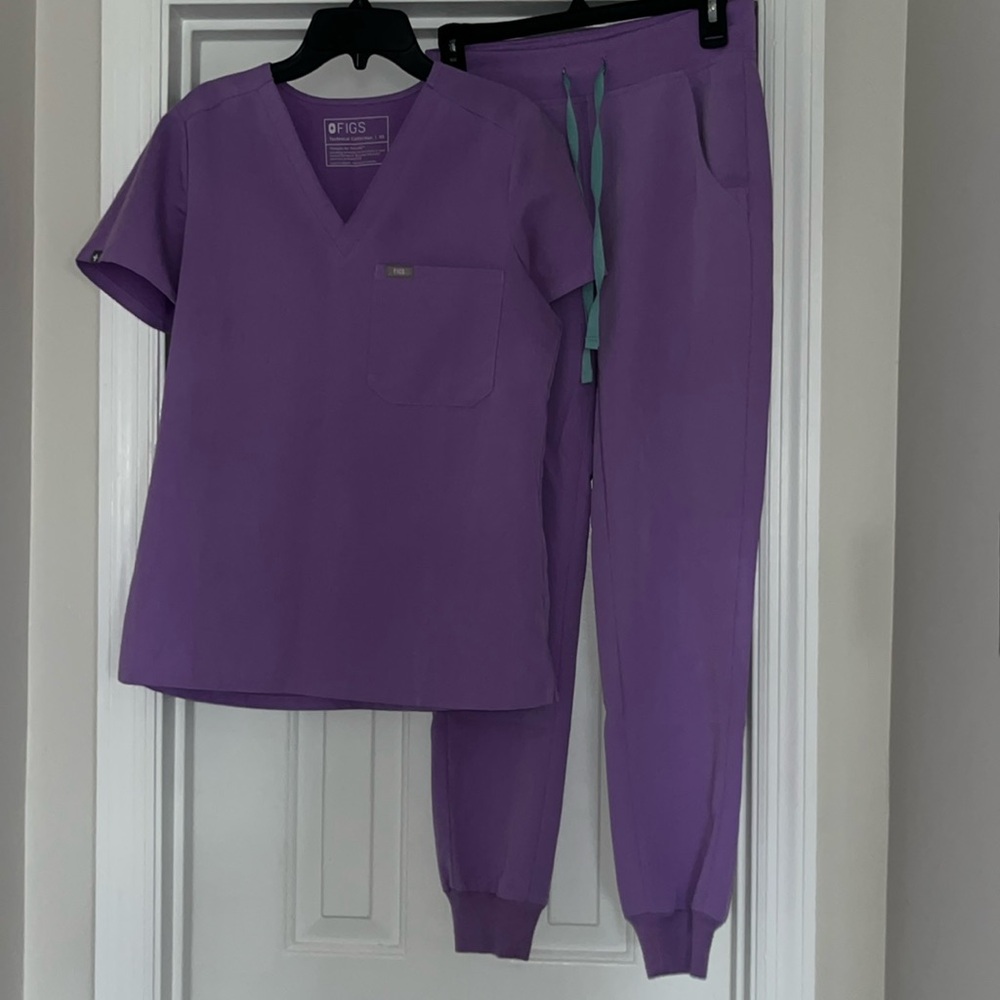 Figs jogger scrub set purple